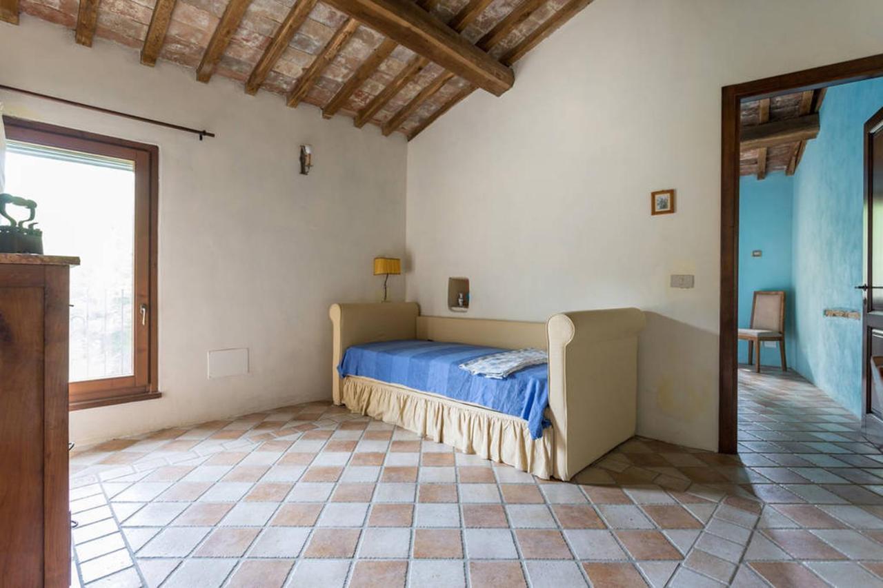 Agriturismo Il Poggio Degli Scoiattoli ペルージャ エクステリア 写真
